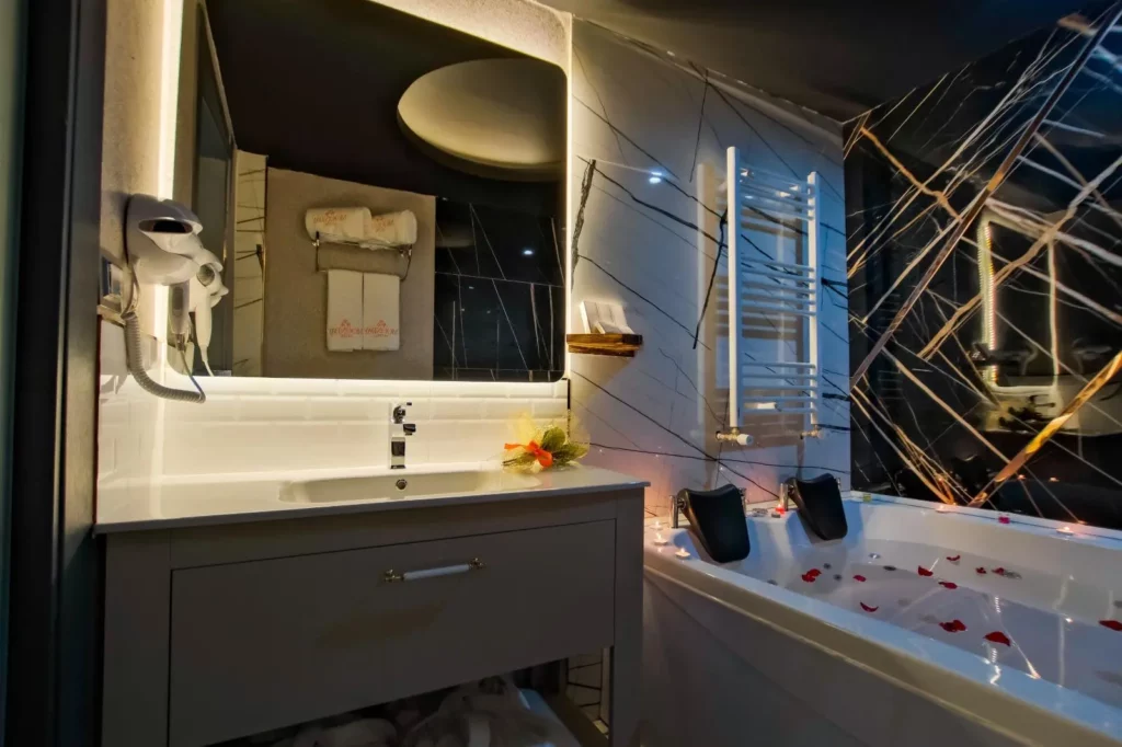 Moonday Hotel Kayseri Deluxe Jakuzili Oda
